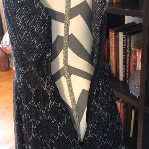 Size 6 Pins & Needles Metallic Open Back Dress NWT - Picture 5 of 8